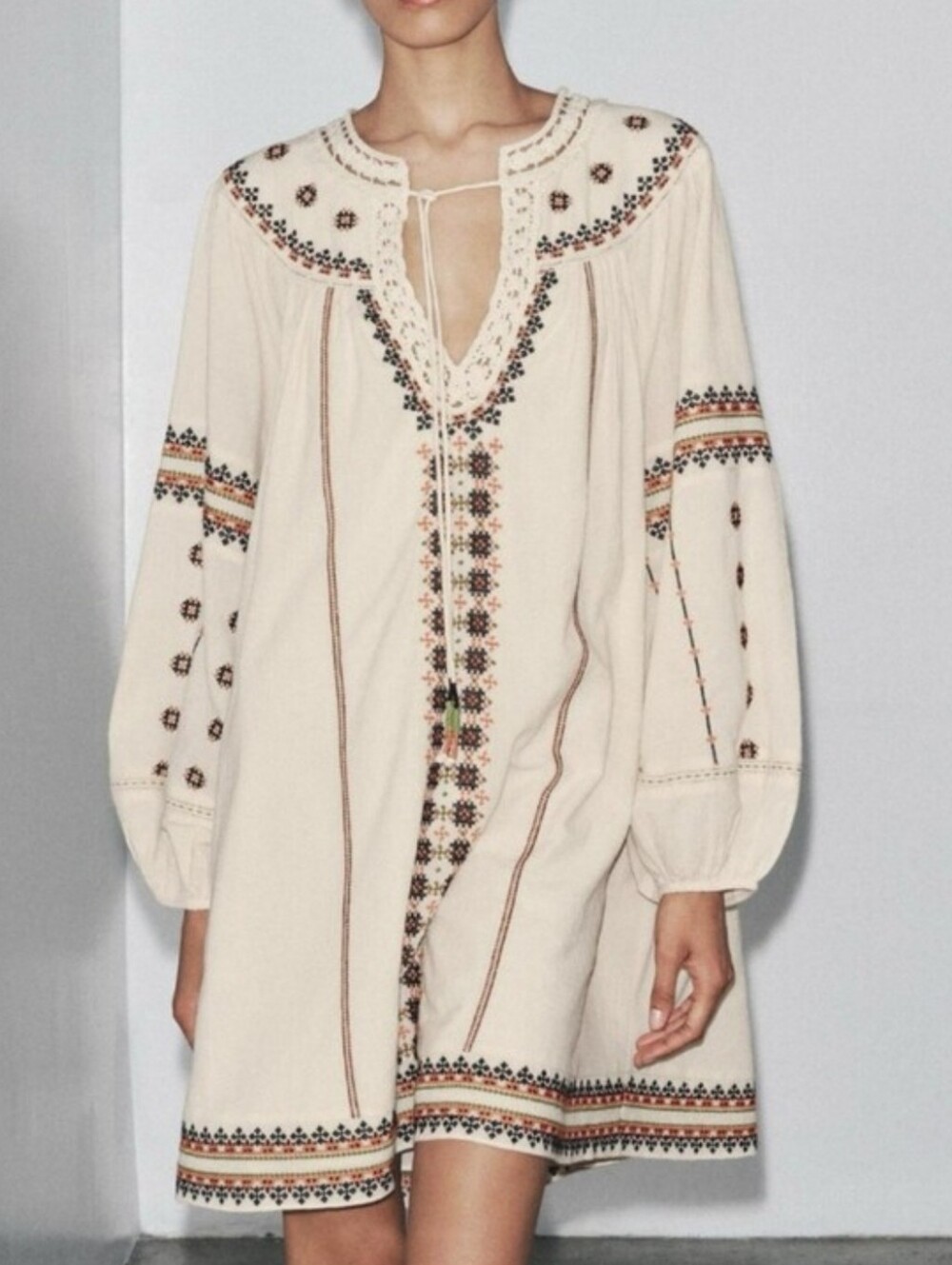 NEW Zara Bohemian Embroidered Cream Crochet Detail Balloon Sleeve Peasant Dress